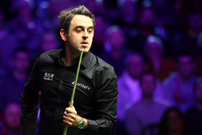 绎更偏向现 绎更偏向现