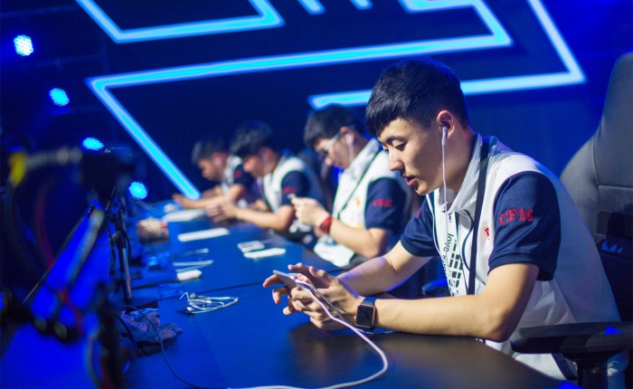 战术策略的 战术策略的